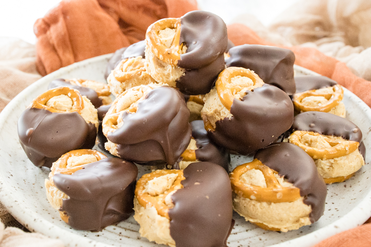 Easy Peanut Butter Buckeye Recipe with Pretzels Devour Dinner