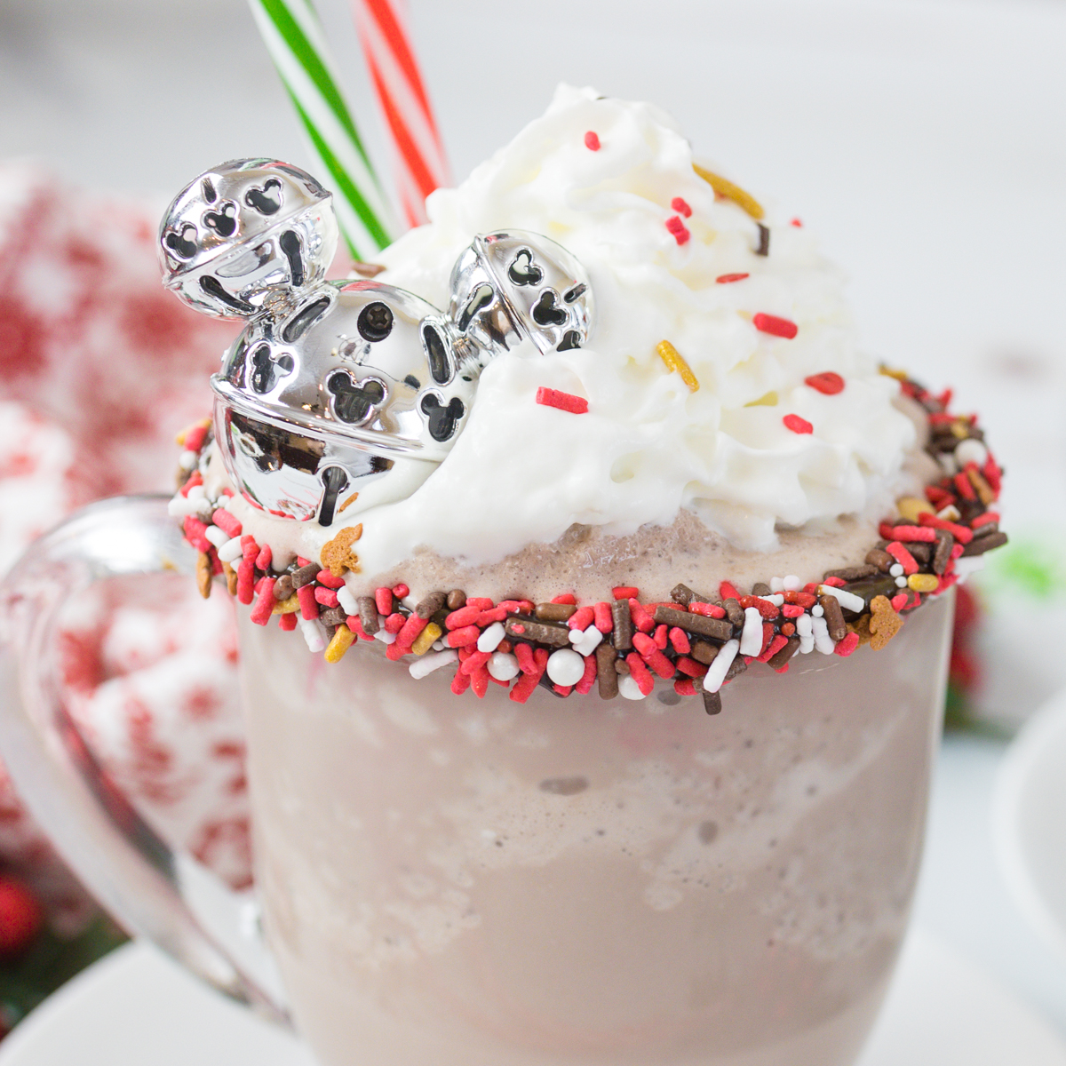 https://www.devourdinner.com/wp-content/uploads/2019/10/Frozen-Hot-Chocolate_Devour-Dinner-202.jpg