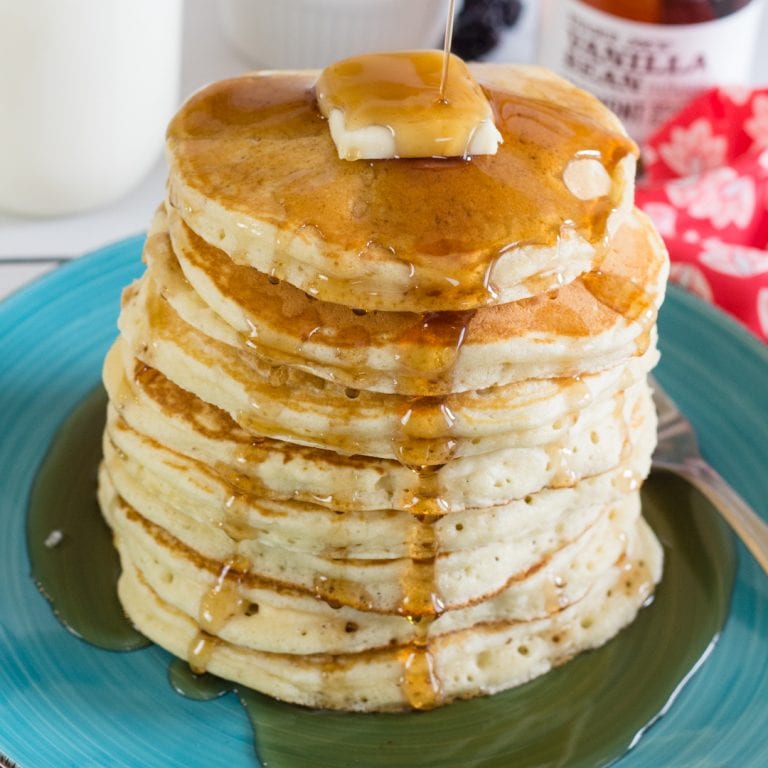 Secret TIP to making the BEST Fluffy Pancakes - Devour Dinner